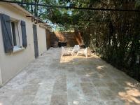 Love room villa rhôna avec jacuzzi - B&B Caderousse