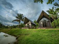 Heaven By The Lake - B&B Pitigala