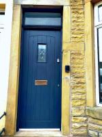 Newly Renovated 3 Bedroom House, 6 beds with 2 showers, near University Town Centre - Chambres d'hôtes Lancaster