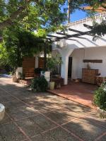 Abajo Stijlvol appartement met zwembad en tuin - Bed and Breakfast