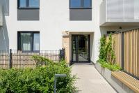Miedziana Bright Apartment with Balcony and Parking Wroclaw by Noclegi Renters - B&B