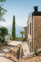 Podere Sabaina, Private Villa mit Pool, Seeblick und 3 Wohneinheiten zur Alleinnutzung - B&B
