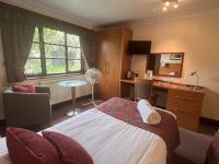 Twin Room with Bath