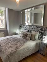 STRASBOURG petit cocon emplacement idéal centre ville, place de pierre RDC 25M2 - B&B