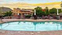 Cozy & Peaceful Sedona Condo with Pool, walk to Restaurants, Shops & Hiking Nearby - B&B Sedona
