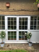 1 mile from Harry Potter Tour Self Contained Flat One bedroom plus new sofa bed in lounge - Ferienwohnung Abbots Langley