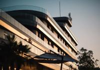 Luxury Apartment with Green Terrace, Porto Milena View and Private Garage - B&B