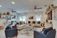 Beautiful Port St Lucie Home with Hot Tub! - B&B