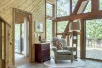 Tarnhouse Lakefront Cottage - B&B Innsbrook