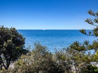 Sunrise by the Sea 5 - Oceanview Apartment - B&B