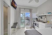 The Shining Sea Crab - B&B Oceanside