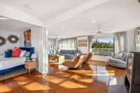 Bombora - B&B Arrawarra