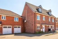 Spacious 4 bedroom, perfect for contractors, families, private parking - B&B