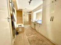 Luxury Hebden Bridge apartment with river views - B&B