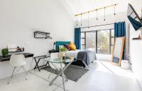 Apartment with Garden View