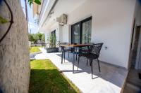 Esperides Suites - Bed and Breakfast Néa Vrasná