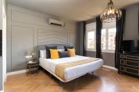 Studio Lit Queen-Size