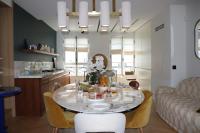 Luxueux Appartement avec balcon, Champs Élysées - B&B Paris