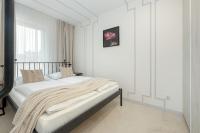 One-Bedroom Apartment with Balcony