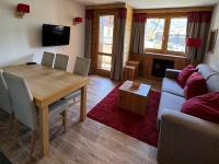 Appartement cosy avec balcon, piscine & détente, ski aux pieds - Belle Plagne - FR-1-181-2820 - Bed and Breakfast
