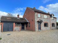 Saltkettle in Blakeney, sleeping 12 in 5 bedrooms - B&B