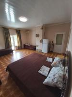 Vierbettzimmer mit Dusche