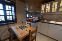 Estudio con vistas a las montañas