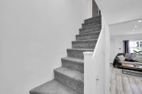 Newly refurbished 2 Bed House in a Town Centre Location - Ferienwohnung