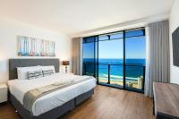 Three-Bedroom Apartment with Sea View - Level 44