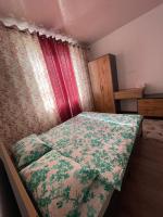 Vierbettzimmer mit Dusche