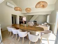 Maison pour 12p, piscine à débordement chauffée d'avril à octobre inclus - B&B Ruoms