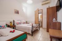 House of Flowers near Beach 2 - B&B Ierápetra