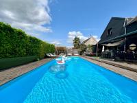 La Villa d'ElodibiZa, 45mn de Paris en train avec piscine ! - B&B Écuelles