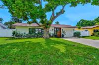 Coquina Treasure - Bed and Breakfast Seminole