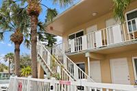 Madeira Beach Tropic Breeze Unit 14 Second Floor - B&B Saint Pete Beach