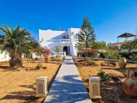 villa avec piscine a Djerba - B&B El Guecheïne