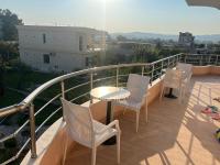 Apartment mit Aussicht und Balkon