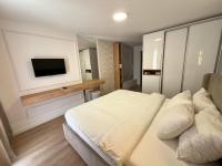 Studio mit Balkon