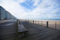 Bright Apartment With Sea View - Ferienwohnung Ostende