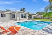 Heated Pool House Near Hollywood Beach & Casino - B&B