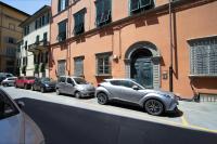 Sant Agostino Luxury Apartment with Terrace - B&B Lucca