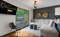 Lakeside Bliss 1BR Enchanting Master Suite - B&B