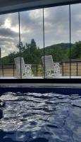 Qafqaz Mountain Terrace with heated pool - Bed and Breakfast