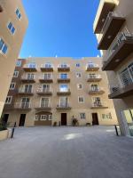 Bright & Central with Parking, Indoor Pool & Gym - B&B