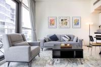 Serenity Living - stunning 1BR, DAMAC Hills - Bed and Breakfast Dubai