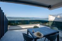 Appartamento con Terrazza e Vista Mare