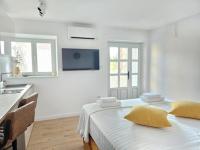 One-Bedroom Apartment with Terrace