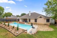 Extraordinary DFW Villa - Near Stadiums, Pool, Games & Fun - B&B North Richland Hills