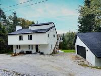 BearWatch AC Hot Tub, Games, Grill, FirePit, VIEWS - Chambres d'hôtes Killington