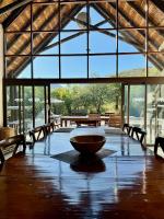 Pangolin Game Lodge - Self Catering, incl 2 game drives per day - B&B Matlhagame